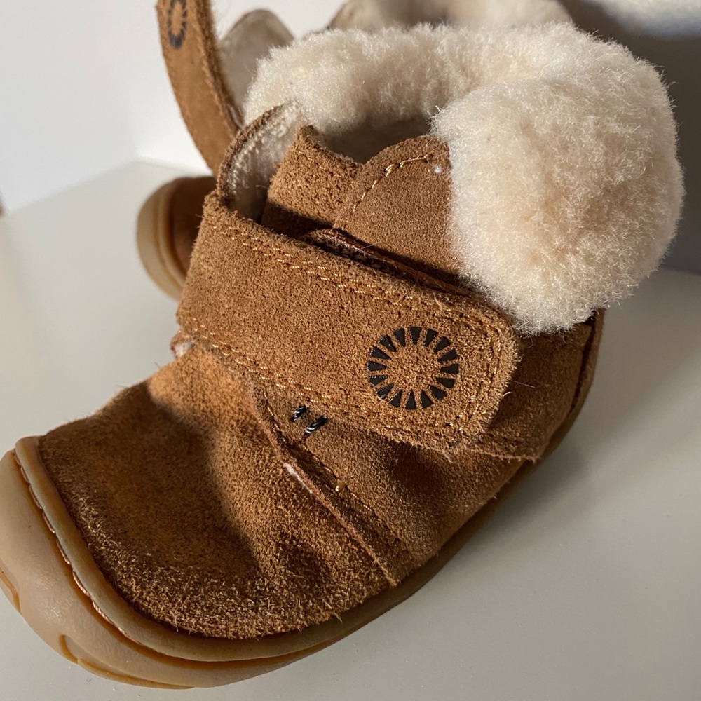 Baby UGG boots SZ 4 (infant)
